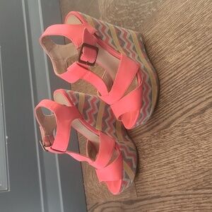 Colourful Wedges